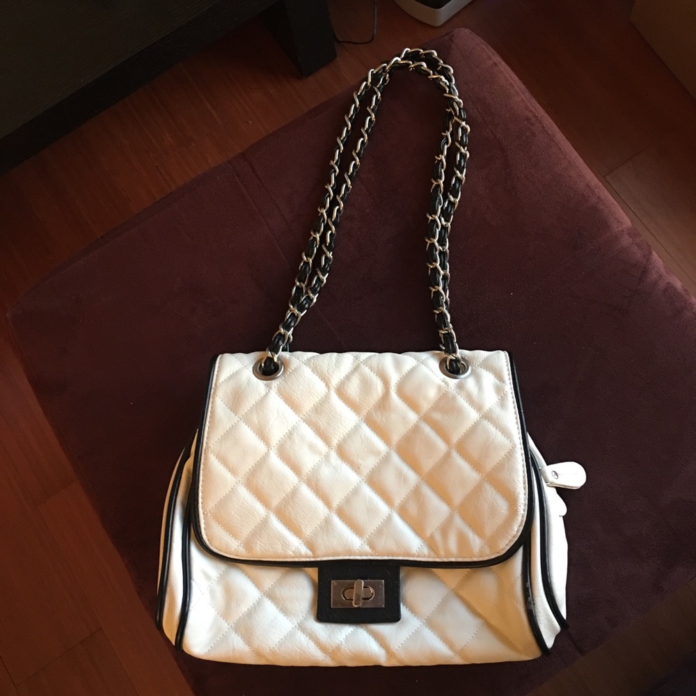 White quilted bag